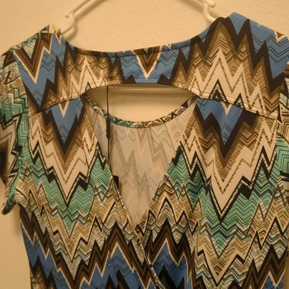 NWT Neesha Mini Dress - Chevron Pattern - Elastic - Relaxed Vibe - Work To Play - Picture 5 of 13